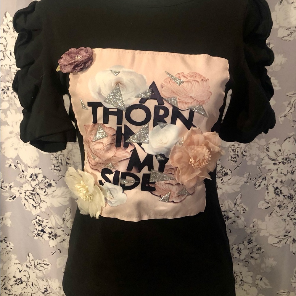 🌺 Kiwi Black Top with Floral Accents